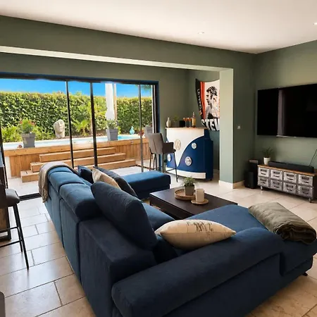 Piscine & Pool House Clim Holiday home
